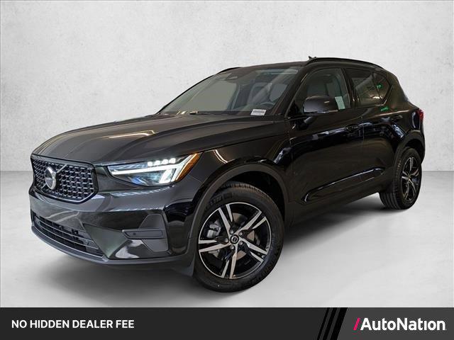 New 2026 Volvo XC40 B4 Core