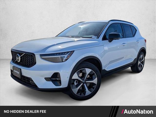 New 2026 Volvo XC40 Plus, B5 AWD Gas (mild hybrid), Dark