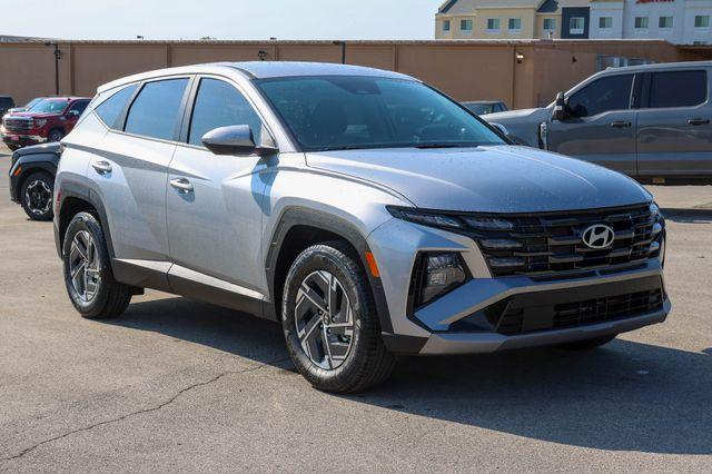 New 2026 Hyundai TUCSON Hybrid SE