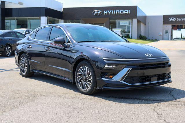New 2025 Hyundai SONATA Hybrid SEL
