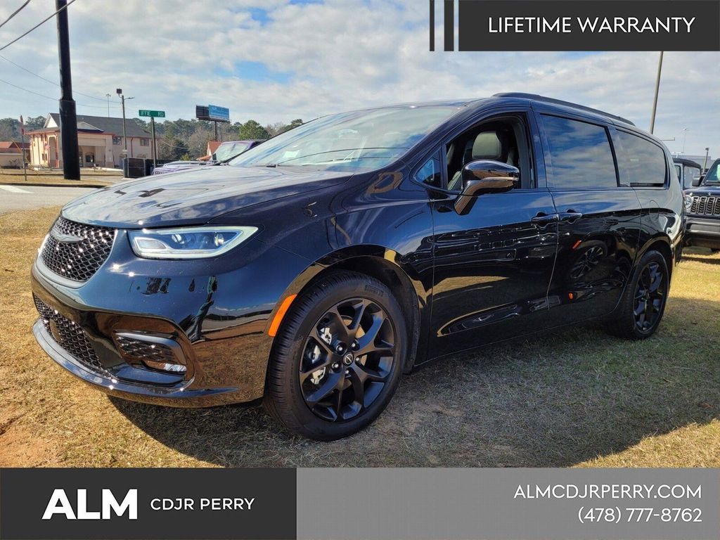 New 2026 Chrysler Pacifica Limited