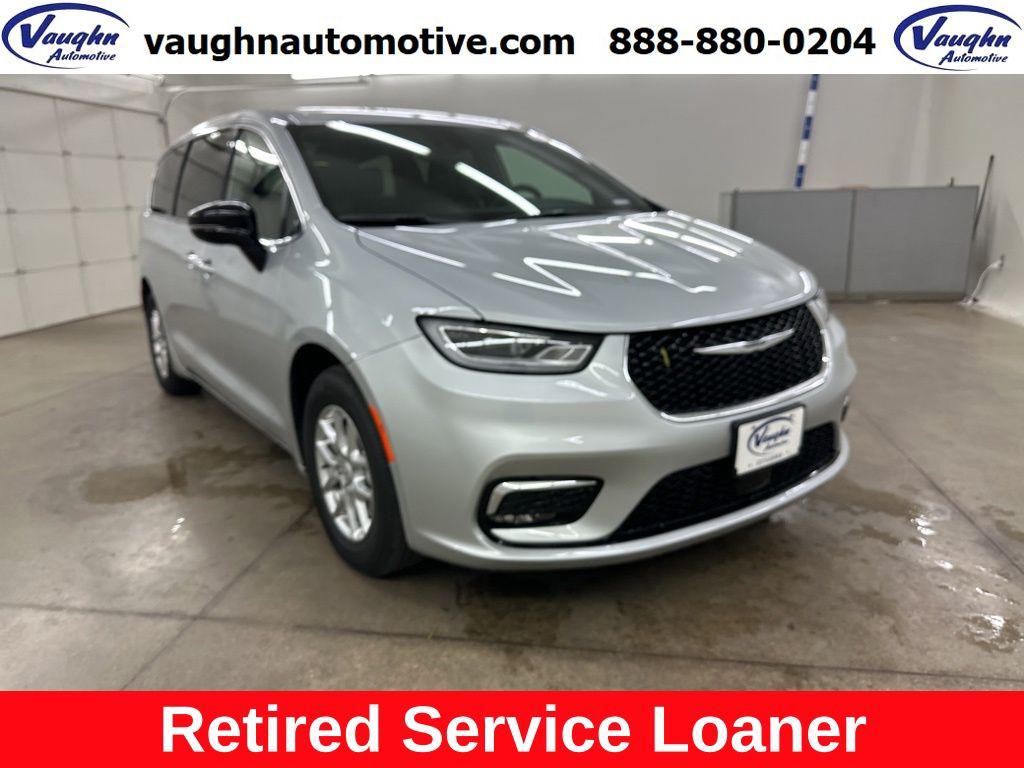New 2026 Chrysler Pacifica L