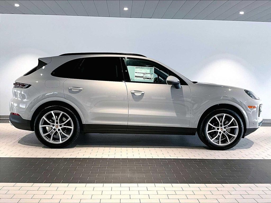 PORSCHE CAYENNE - 8