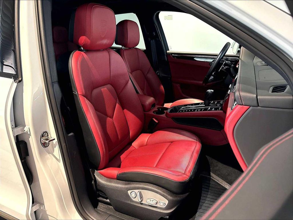 صورة مصغرة 19 لـ 2026 Porsche MACAN T