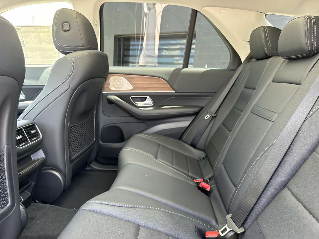 2026 Mercedes-BENZ GLE 缩略图 17