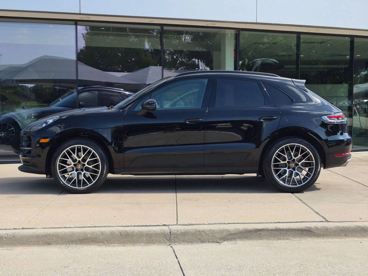 2021 Porsche MACAN — фото 2