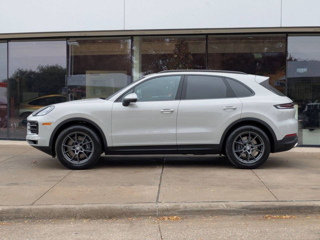 صورة 2 لـ 2026 Porsche CAYENNE