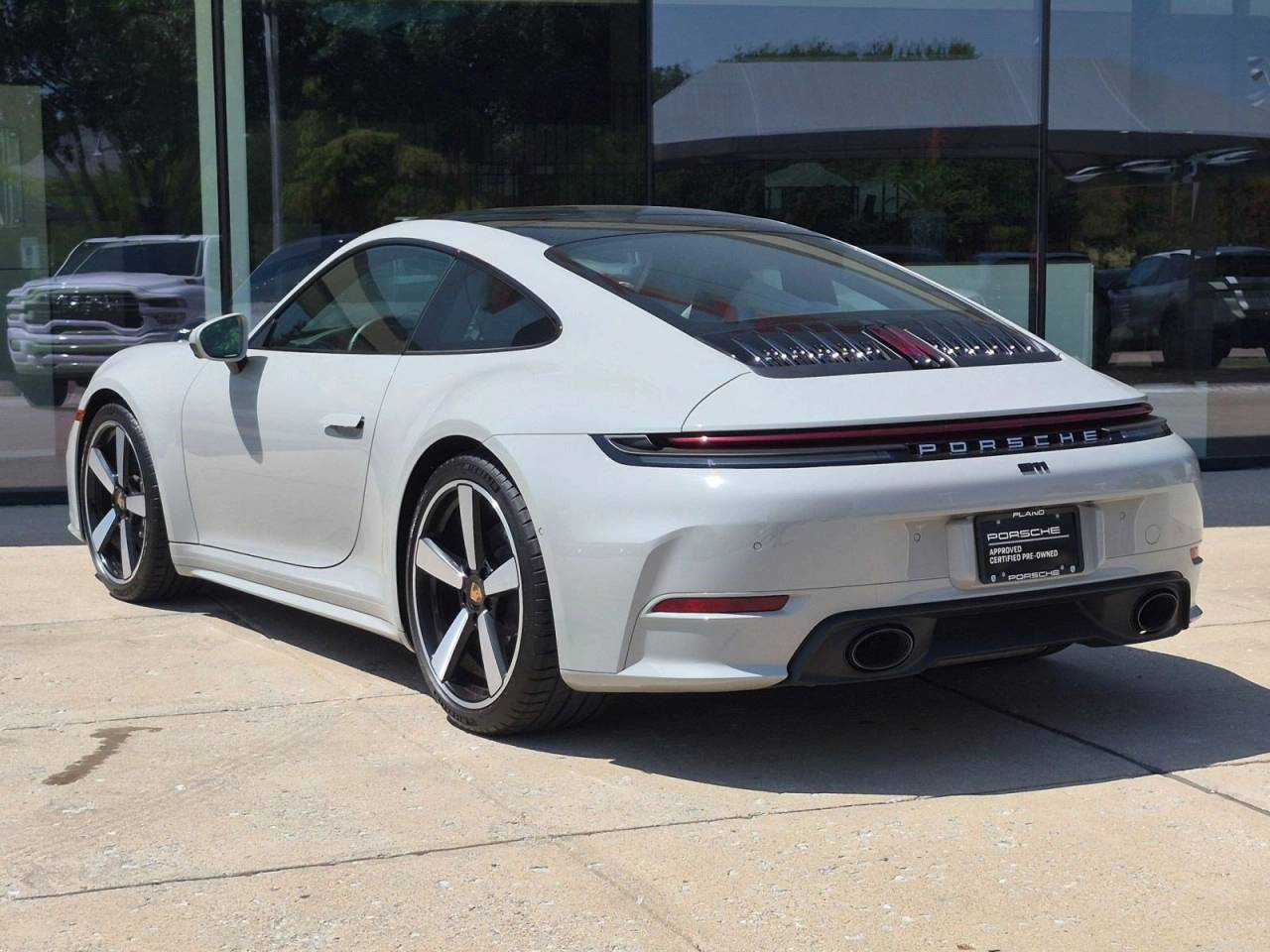 صورة 3 لـ 2026 Porsche 911