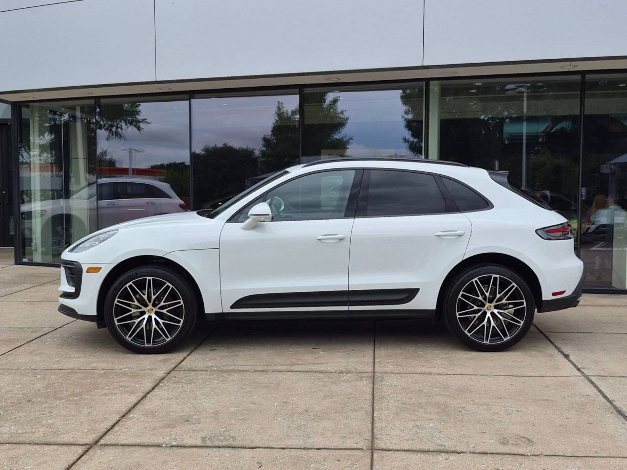 صورة 2 لـ 2026 Porsche MACAN