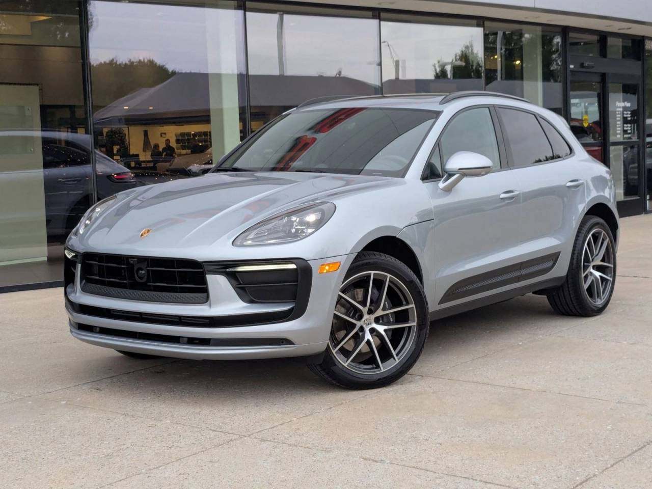 2026 Porsche MACAN 照片 1