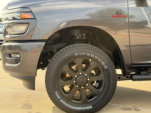 صورة 5 لـ 2026 RAM 2500 TRADESMAN CREW CAB 4X4 6'4' BOX