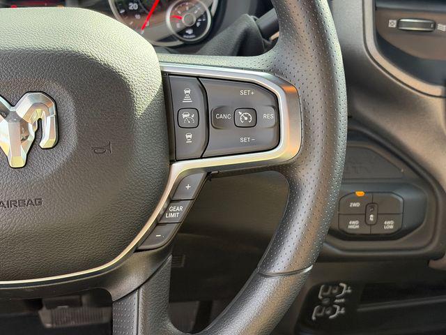 2026 RAM 2500 TRADESMAN CREW CAB 4X4 6'4' BOX — миниатюра 25
