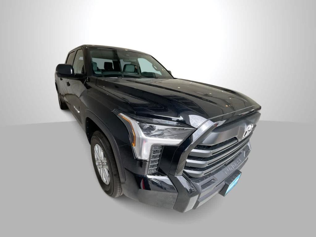 TOYOTA TUNDRA - 2