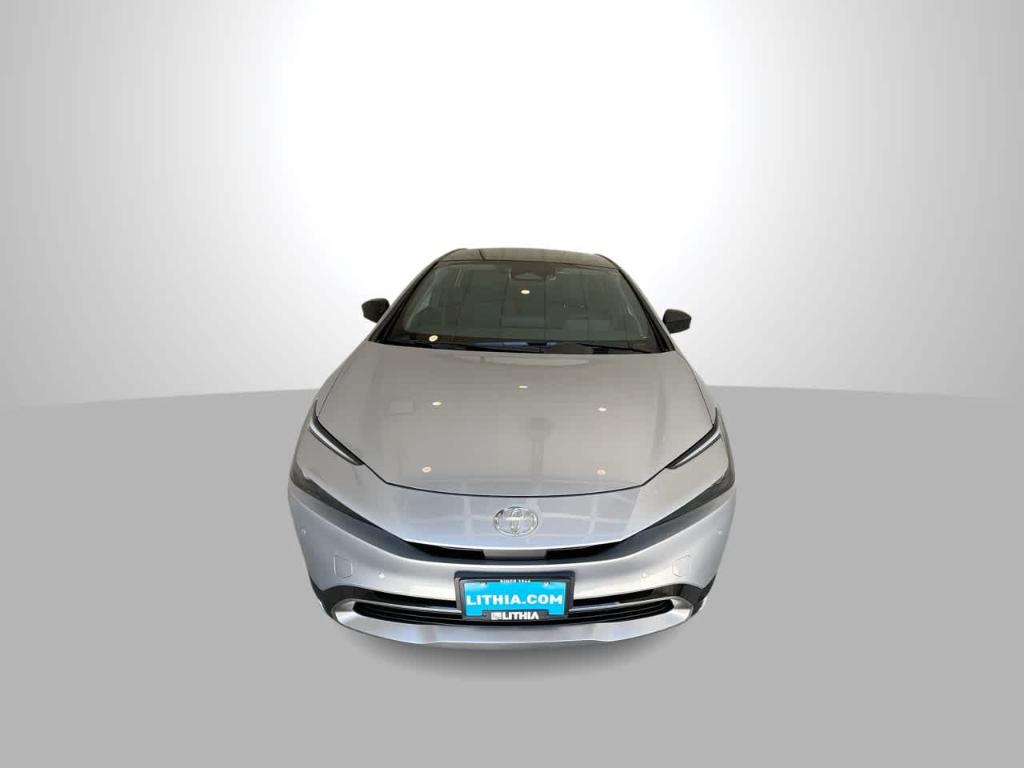 2026 Toyota PRIUS PLUG-IN HYBRID XSE — фото 3