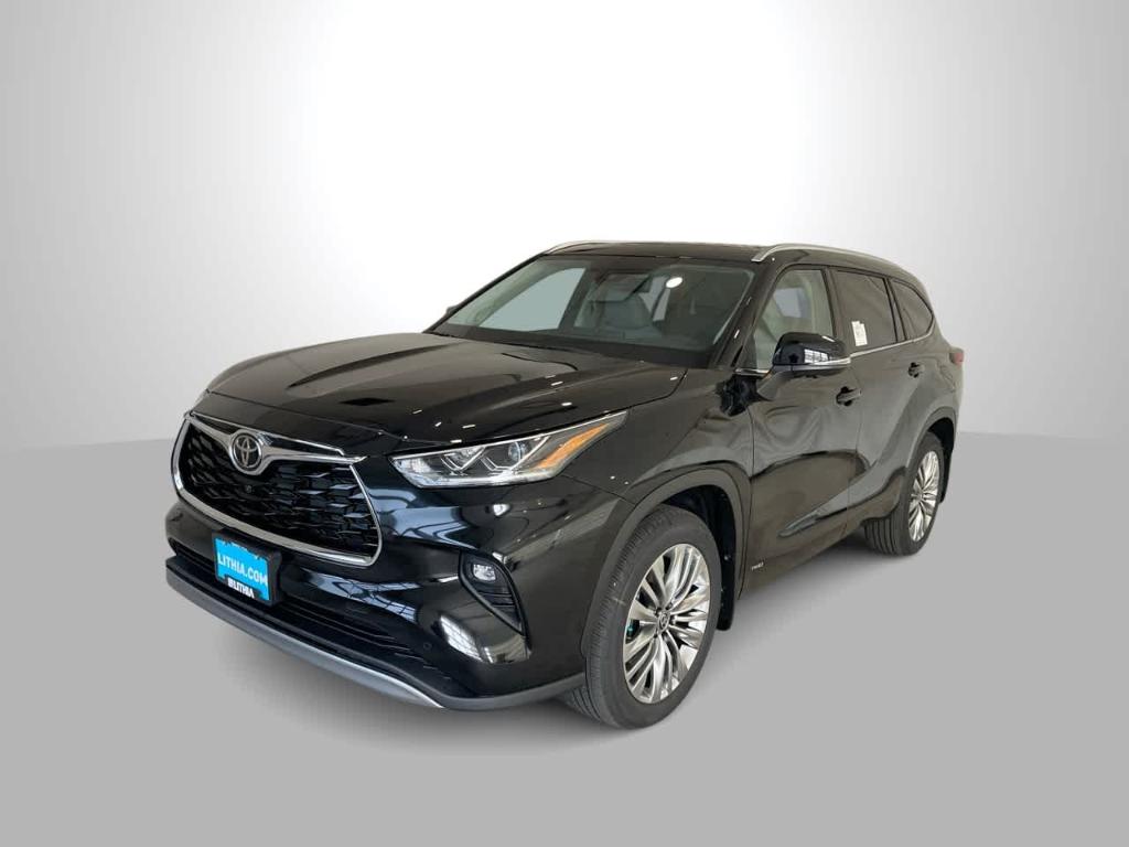 New 2026 Toyota Highlander Hybrid Platinum