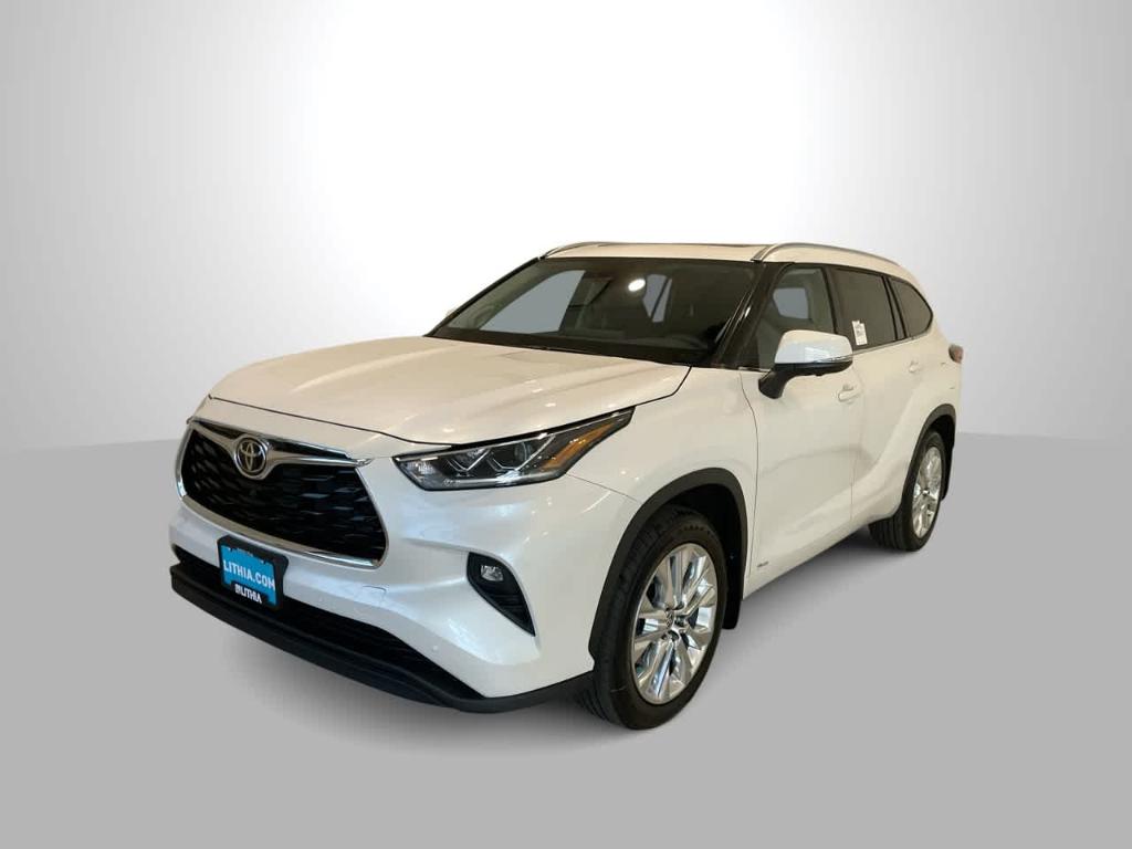 New 2026 Toyota Highlander Hybrid Limited