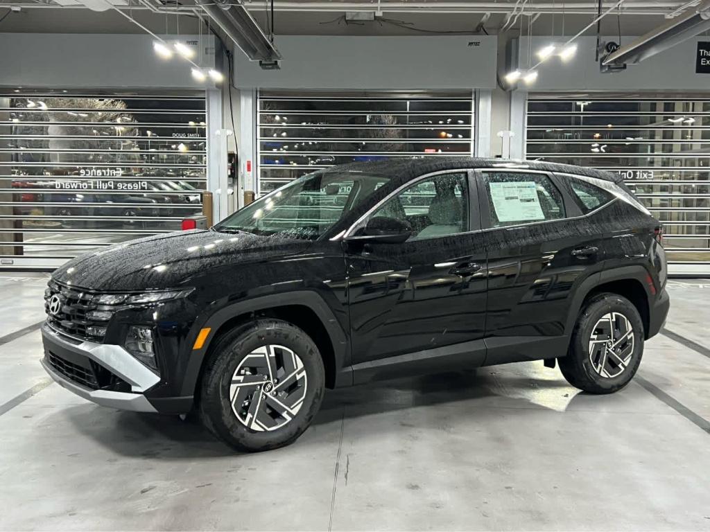 New 2026 Hyundai TUCSON Hybrid Blue SE