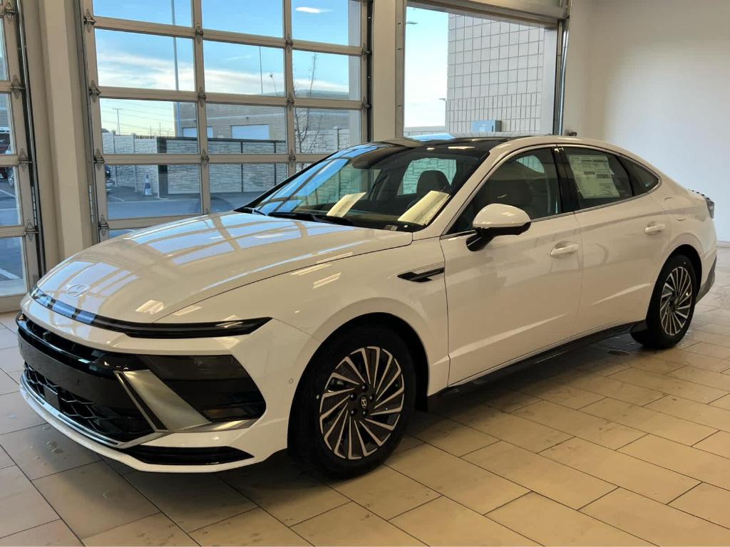 New 2026 Hyundai SONATA Hybrid Limited