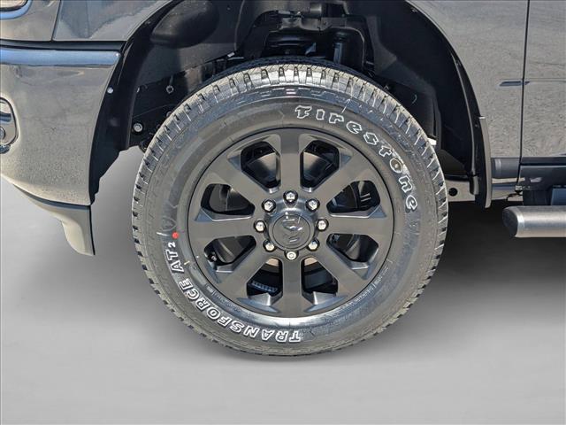 صورة 10 لـ 2026 RAM 2500 BLACK EXPRESS CREW CAB 4X4 6'4' BOX