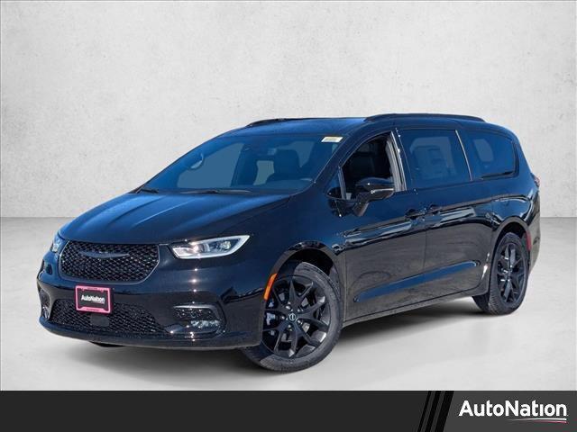 New 2026 Chrysler Pacifica L