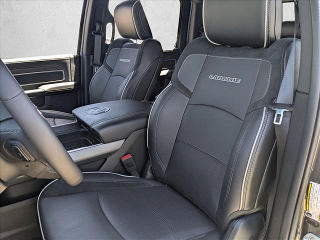 صورة مصغرة 16 لـ 2026 RAM 2500 LARAMIE MEGA CAB 4X4 6'4' BOX