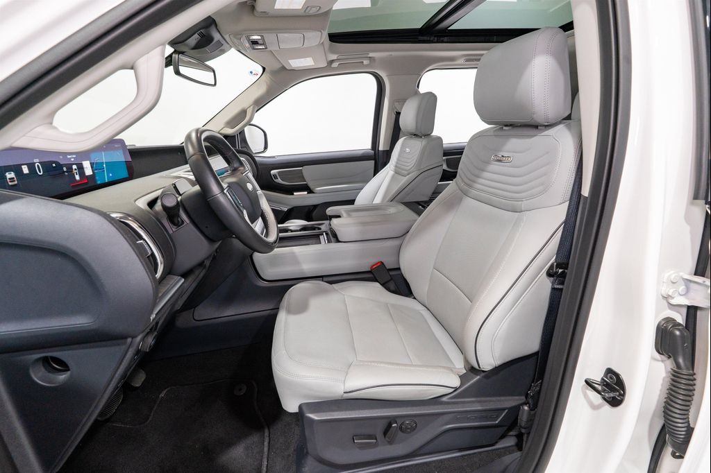 صورة مصغرة 17 لـ 2025 FORD EXPEDITION MAX PLATINUM