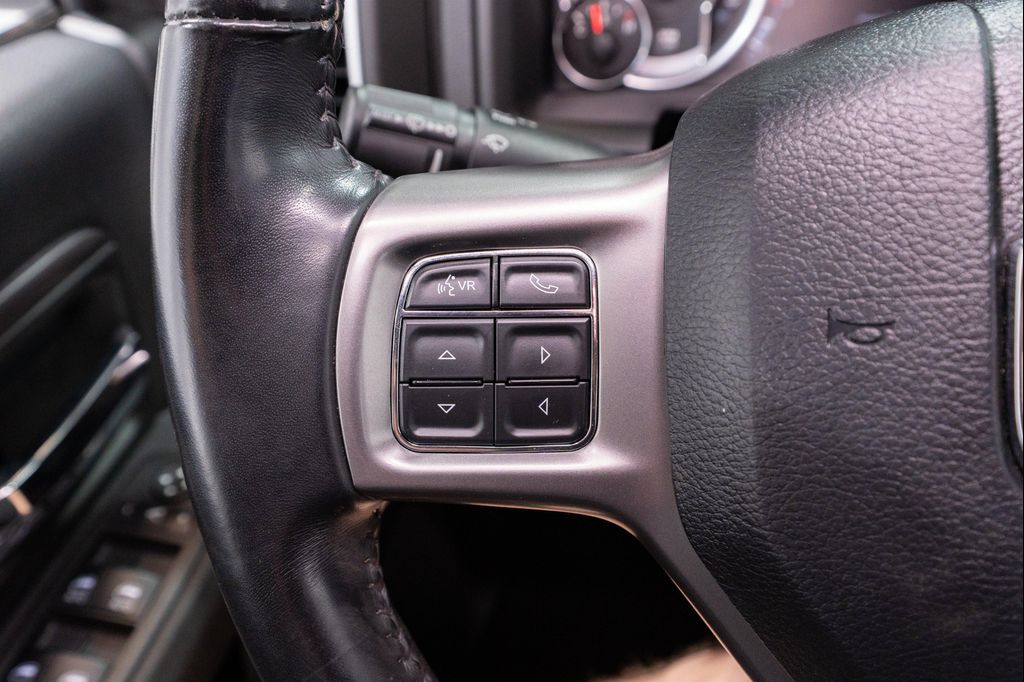 صورة مصغرة 26 لـ 2022 RAM 1500 CLASSIC SLT