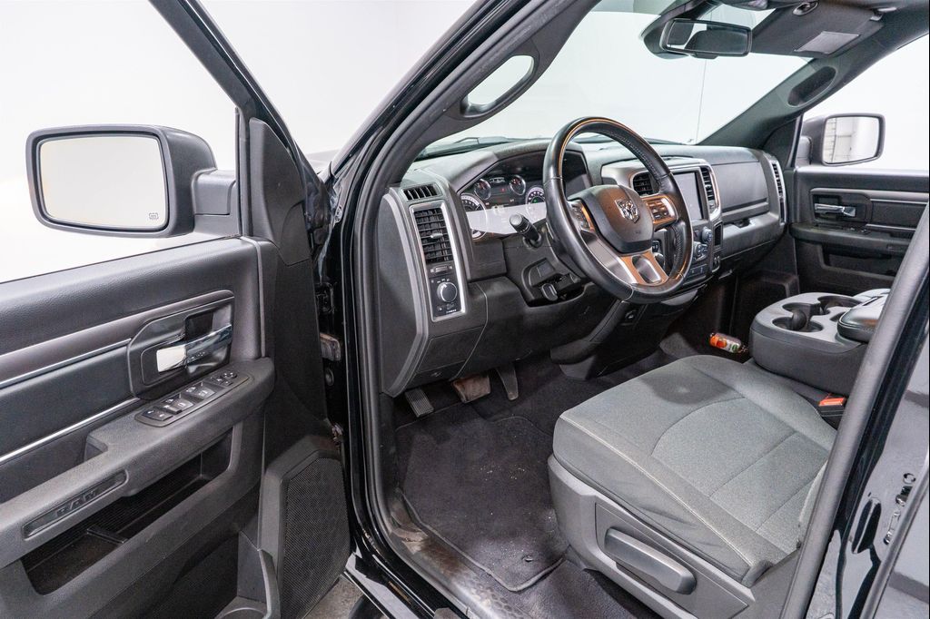 صورة مصغرة 12 لـ 2022 RAM 1500 CLASSIC SLT