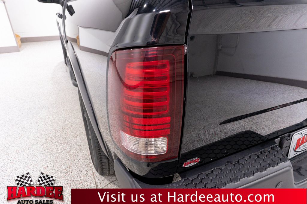 2022 RAM 1500 CLASSIC SLT — фото 8