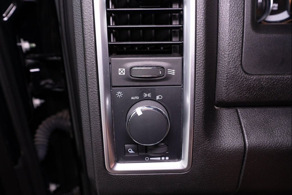 صورة مصغرة 29 لـ 2022 RAM 1500 CLASSIC SLT