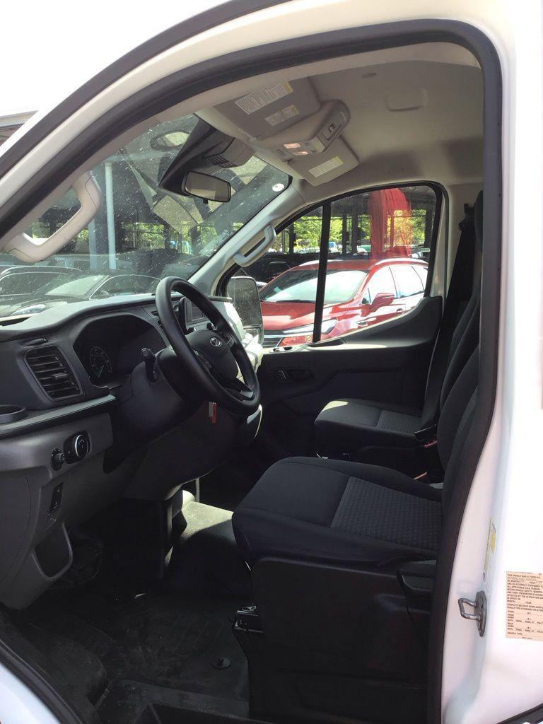 صورة 6 لـ 2025 FORD TRANSIT-250 BASE