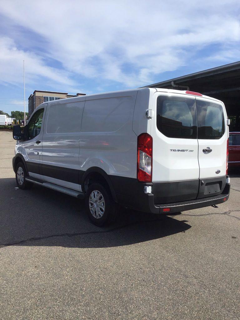 صورة 3 لـ 2025 FORD TRANSIT-250 BASE