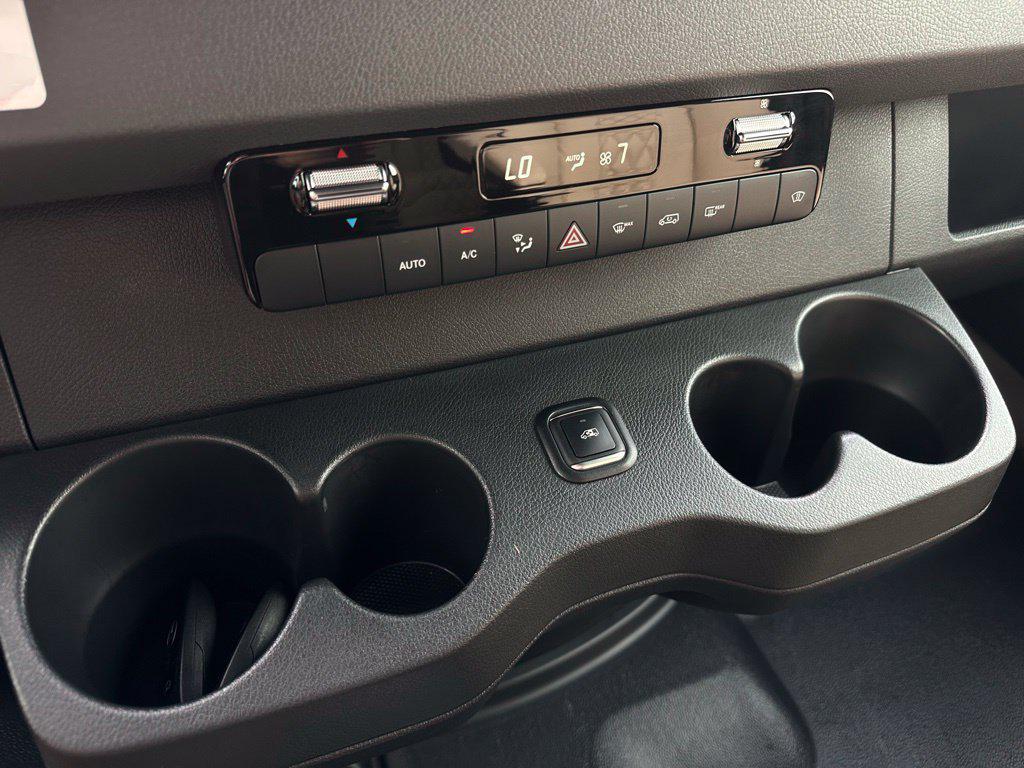 2023 Mercedes-BENZ OTHERS 缩略图 24