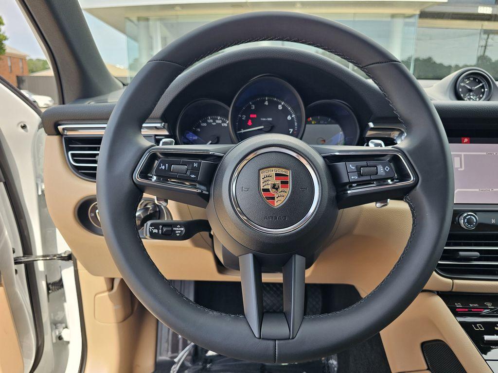 2025 Porsche MACAN — миниатюра 34