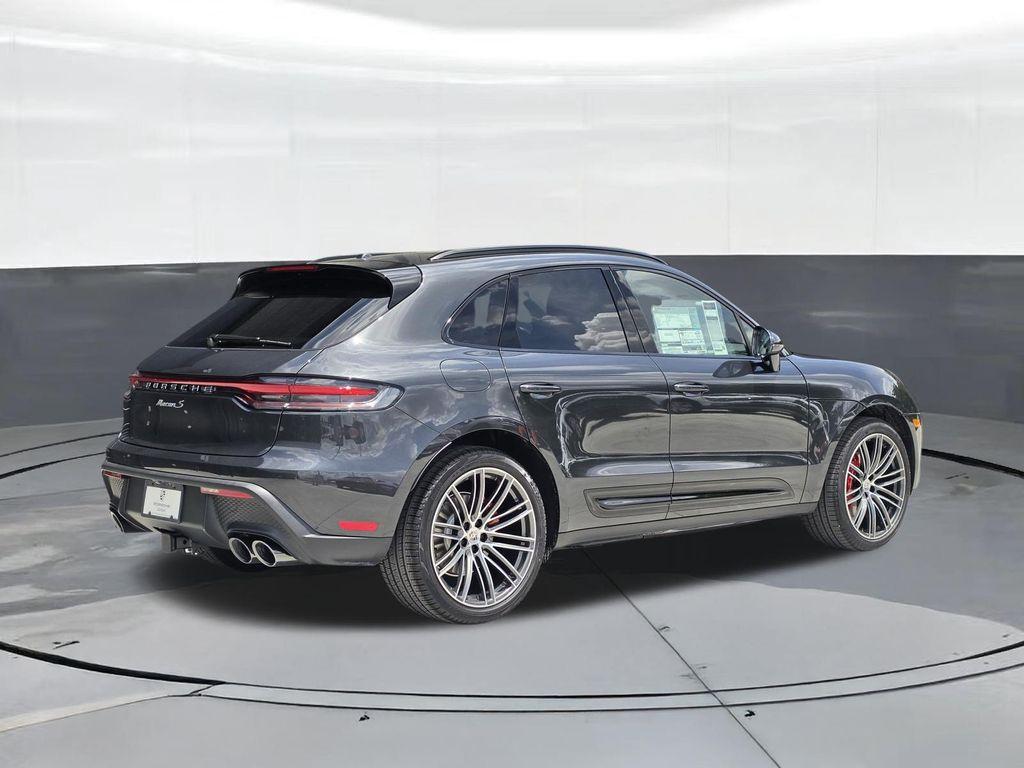 صورة 8 لـ 2026 Porsche MACAN S