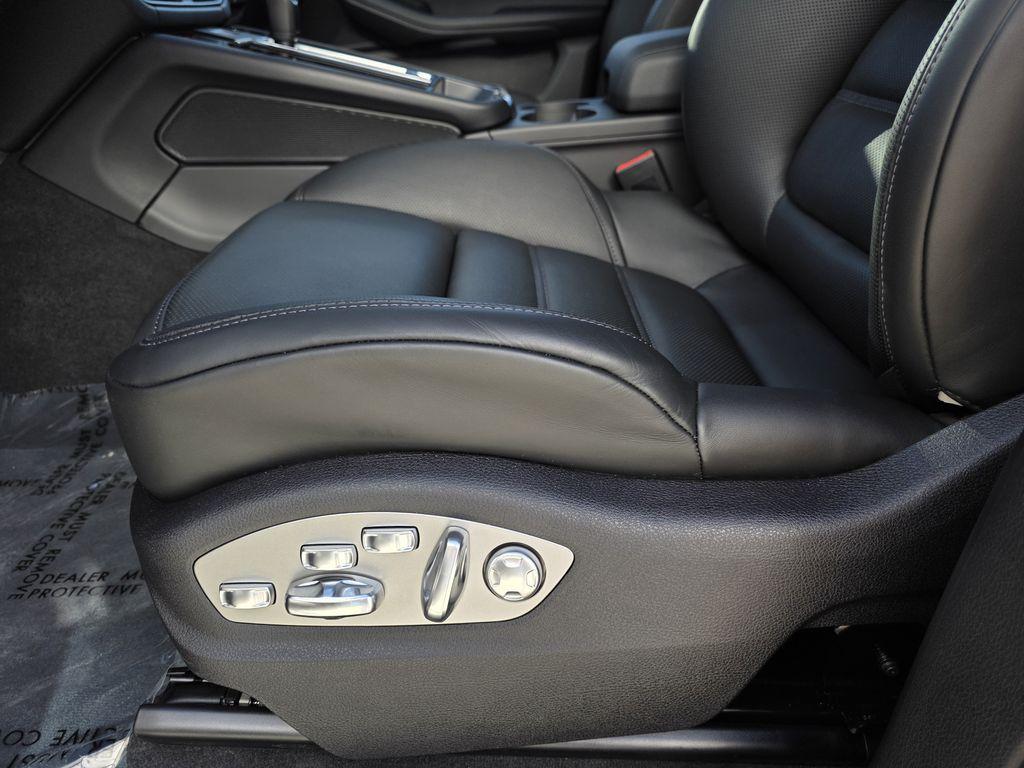صورة مصغرة 23 لـ 2026 Porsche MACAN BASE