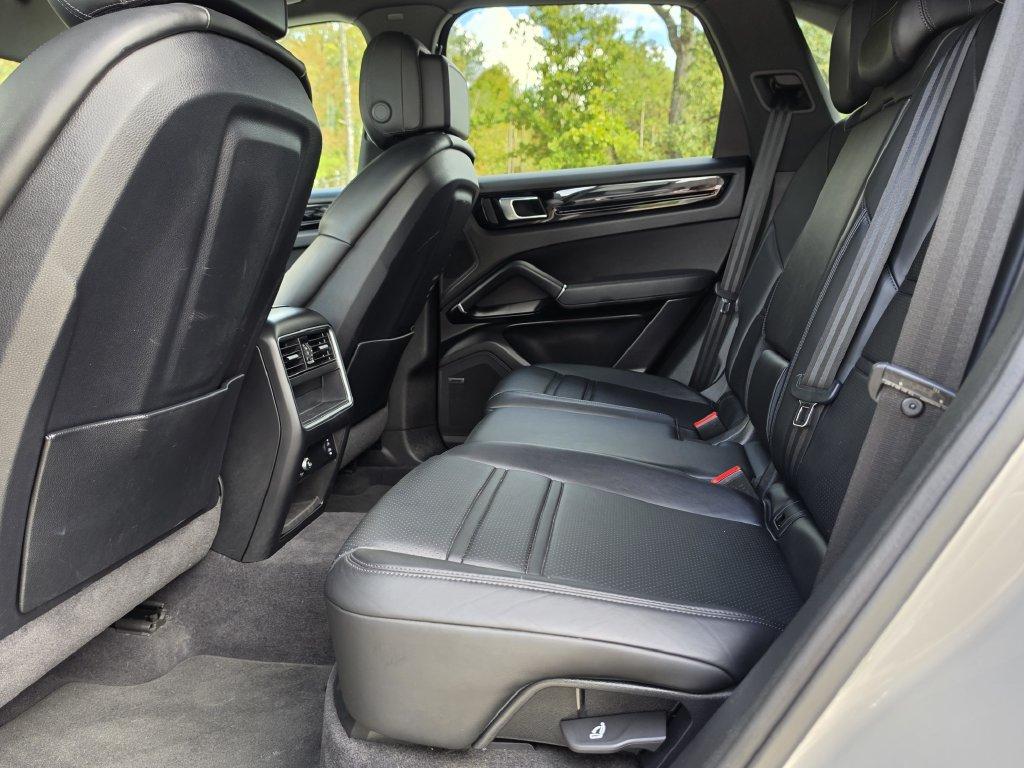 2022 Porsche CAYENNE PLATINUM EDITION 缩略图 24