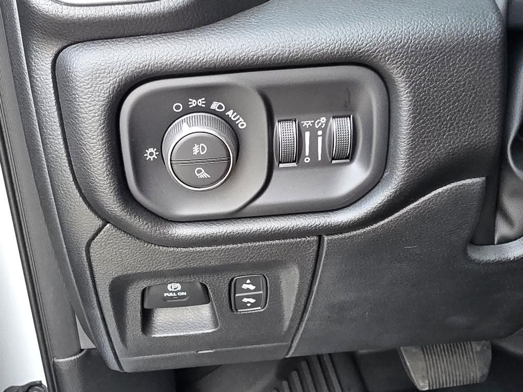 2023 RAM 1500 LARAMIE 缩略图 26