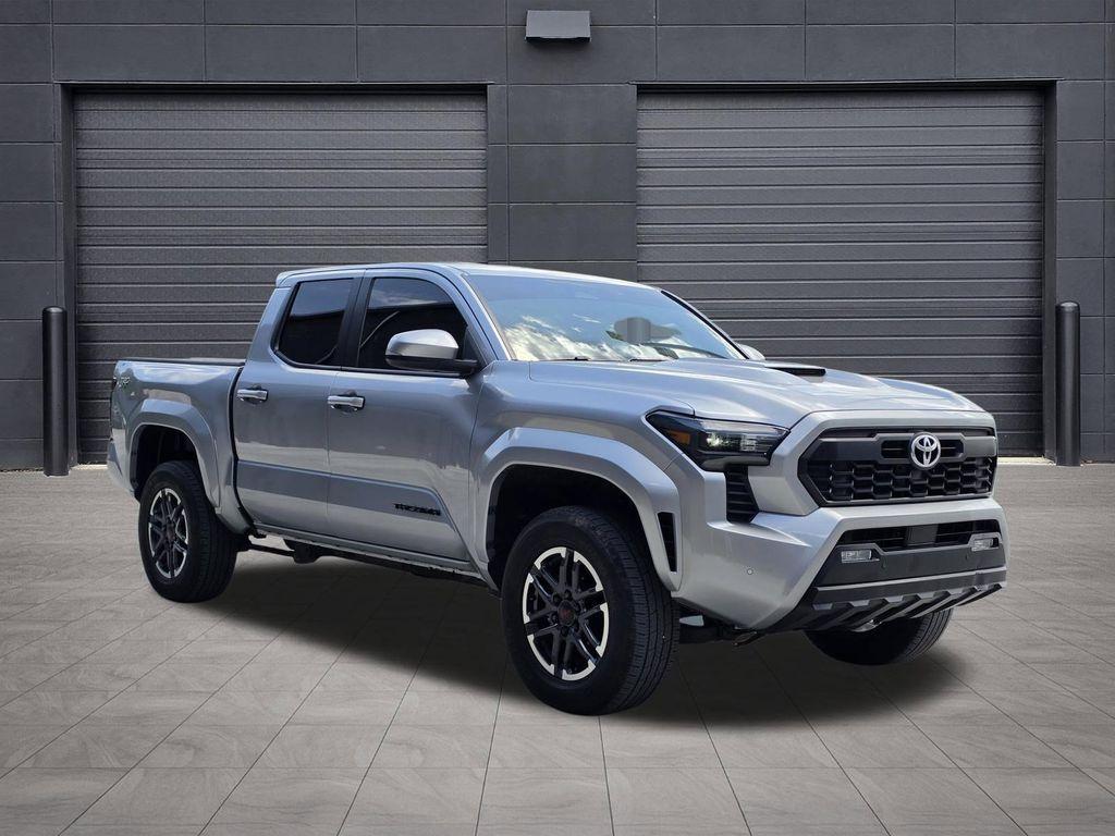 TOYOTA TACOMA - 3