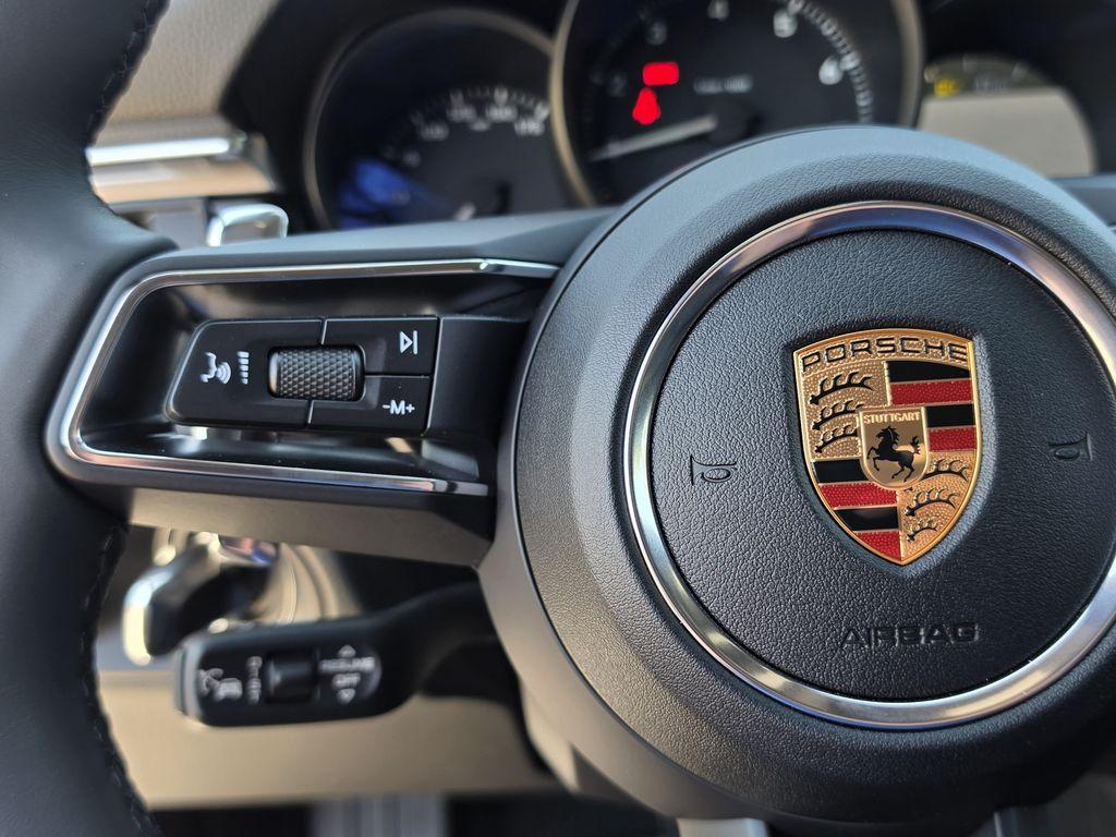 صورة مصغرة 25 لـ 2026 Porsche MACAN BASE