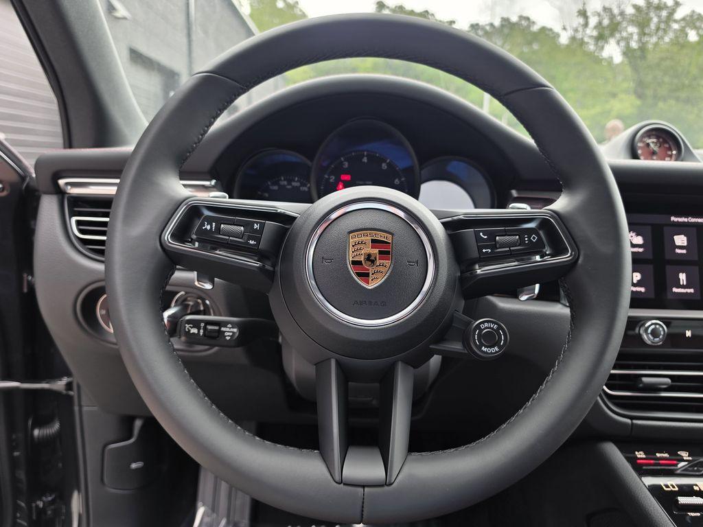 صورة مصغرة 26 لـ 2026 Porsche MACAN BASE