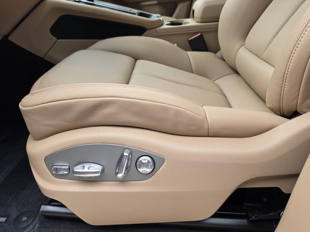2026 Porsche MACAN BASE — миниатюра 19