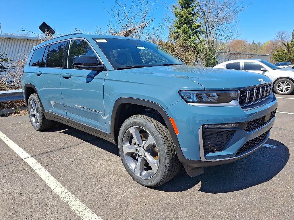 New 2026 Jeep Grand Cherokee L Limited 4x4