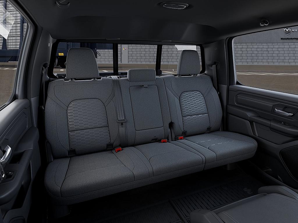صورة 15 لـ 2026 RAM 1500 WARLOCK CREW CAB 4X4 5'7' BOX