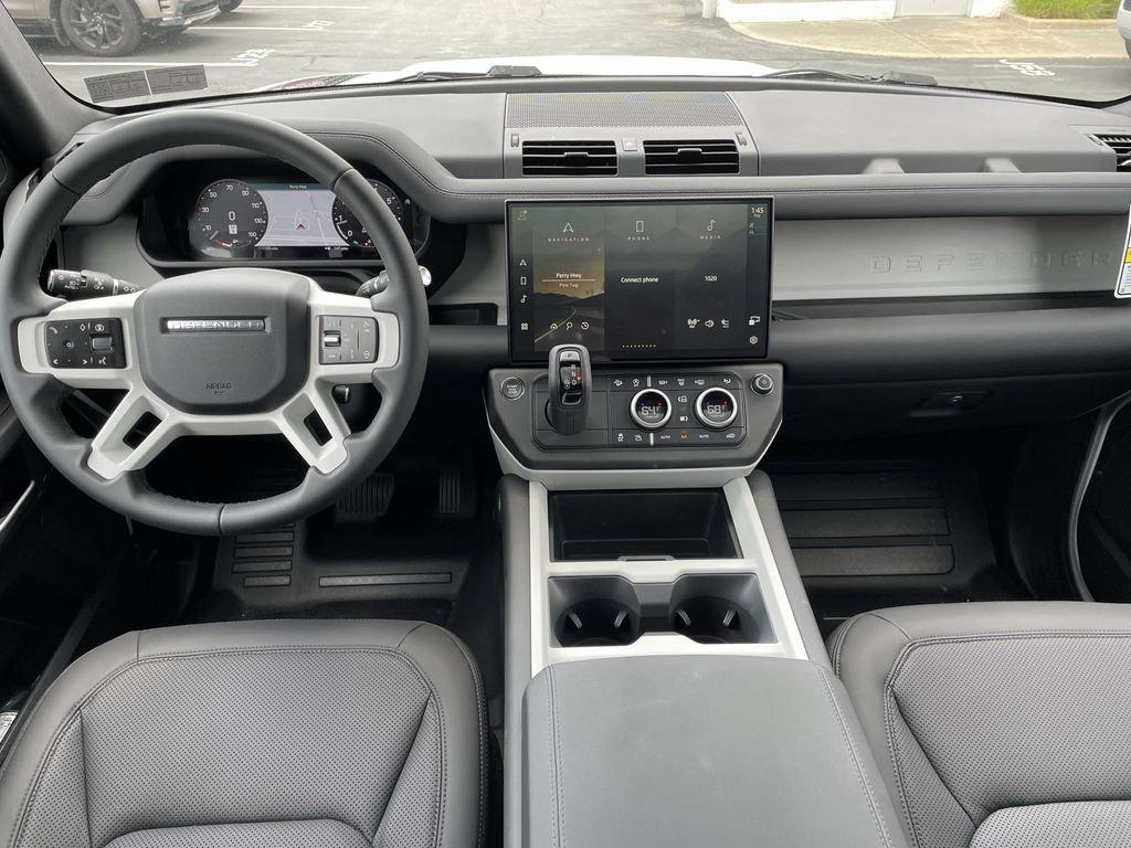 صورة مصغرة 22 لـ 2026 LAND Rover DEFENDER P300 S