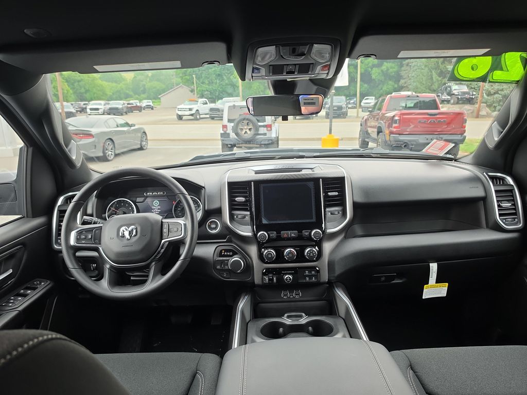 صورة مصغرة 16 لـ 2026 RAM 1500 EXPRESS