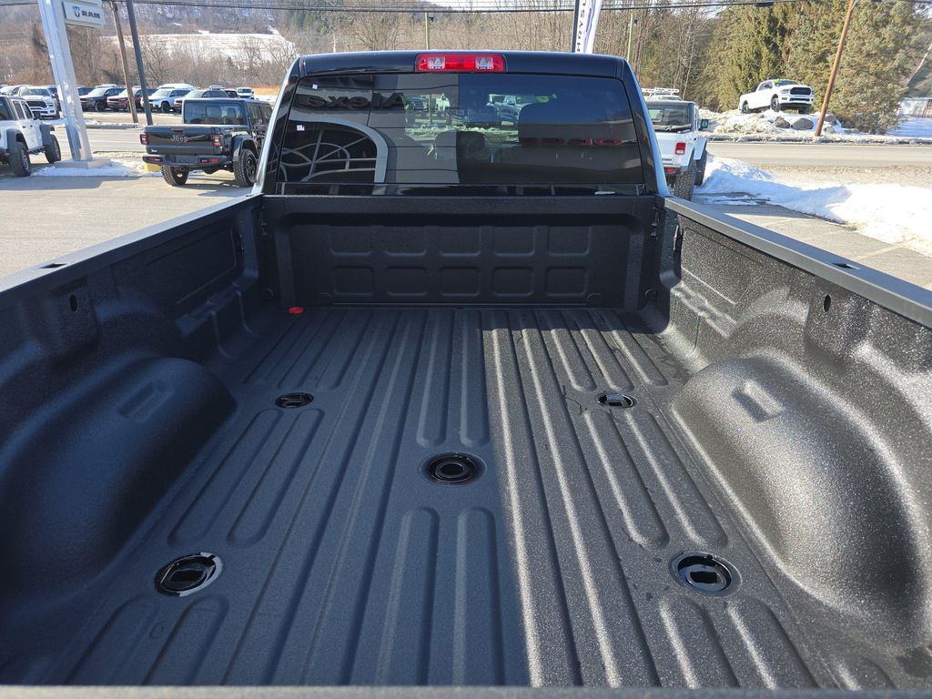 صورة 5 لـ 2026 RAM 3500 BIG HORN CREW CAB 4X4 8' BOX