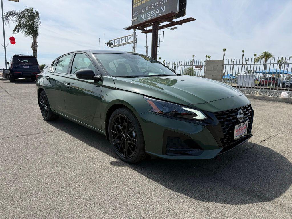 New 2026 Nissan Altima SR FWD