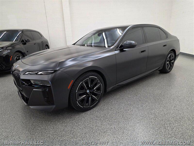صورة 4 لـ 2023 BMW 760 I XDRIVE
