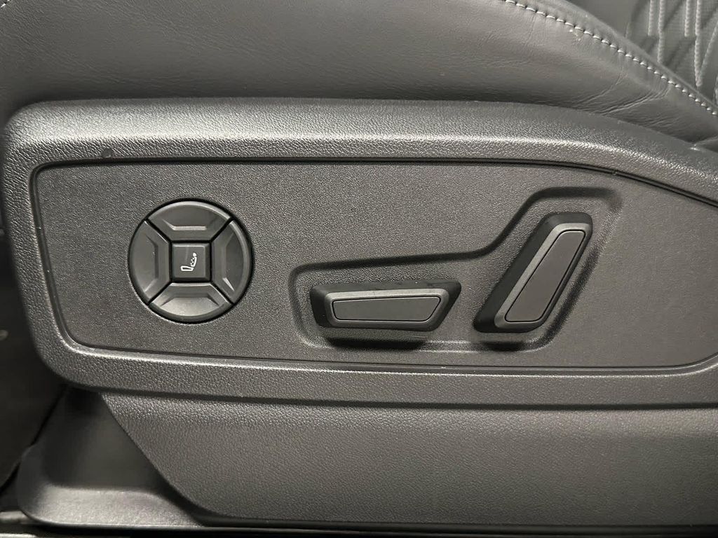 2025 AUDI SQ5 3.0T PREMIUM PLUS 缩略图 12